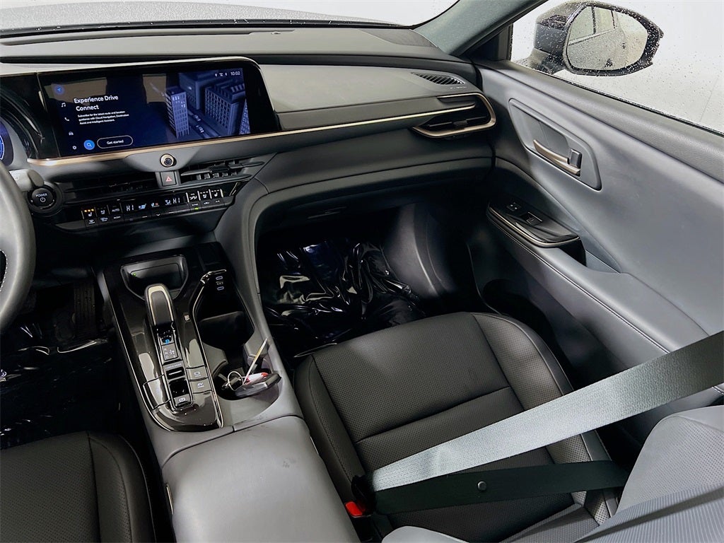 2025 Toyota Crown Signia XLE