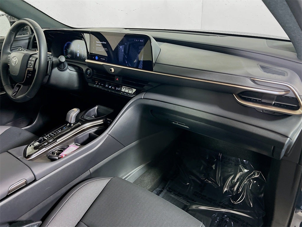 2025 Toyota Crown Signia XLE