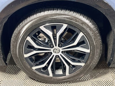 2025 Toyota Crown Signia XLE