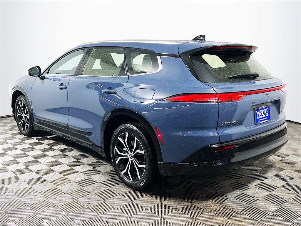 2025 Toyota Crown Signia XLE