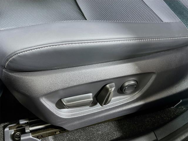 2025 Toyota Crown Signia XLE