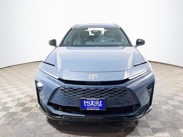 2025 Toyota Crown Signia XLE