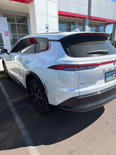 2025 Toyota Crown Signia XLE