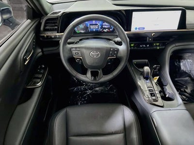 2025 Toyota Crown Signia XLE