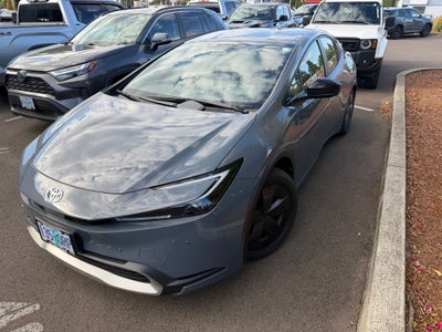 2025 Toyota Prius Plug-In Hybrid SE