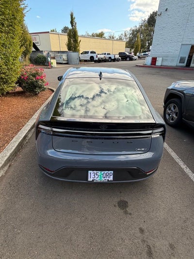 2025 Toyota Prius Plug-In Hybrid SE