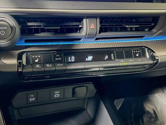 2025 Toyota Prius XLE