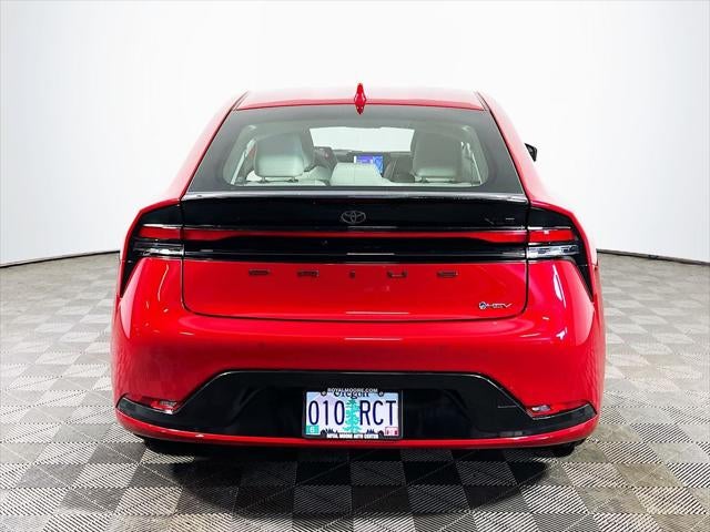 2025 Toyota Prius XLE