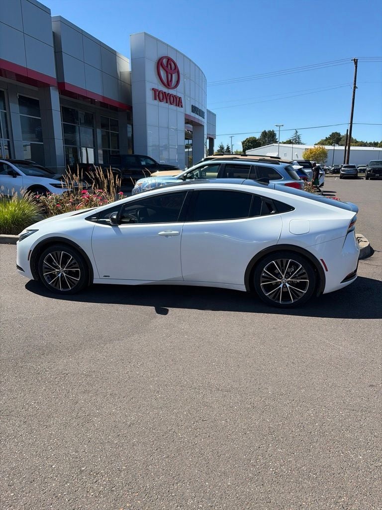 2024 Toyota Prius XLE