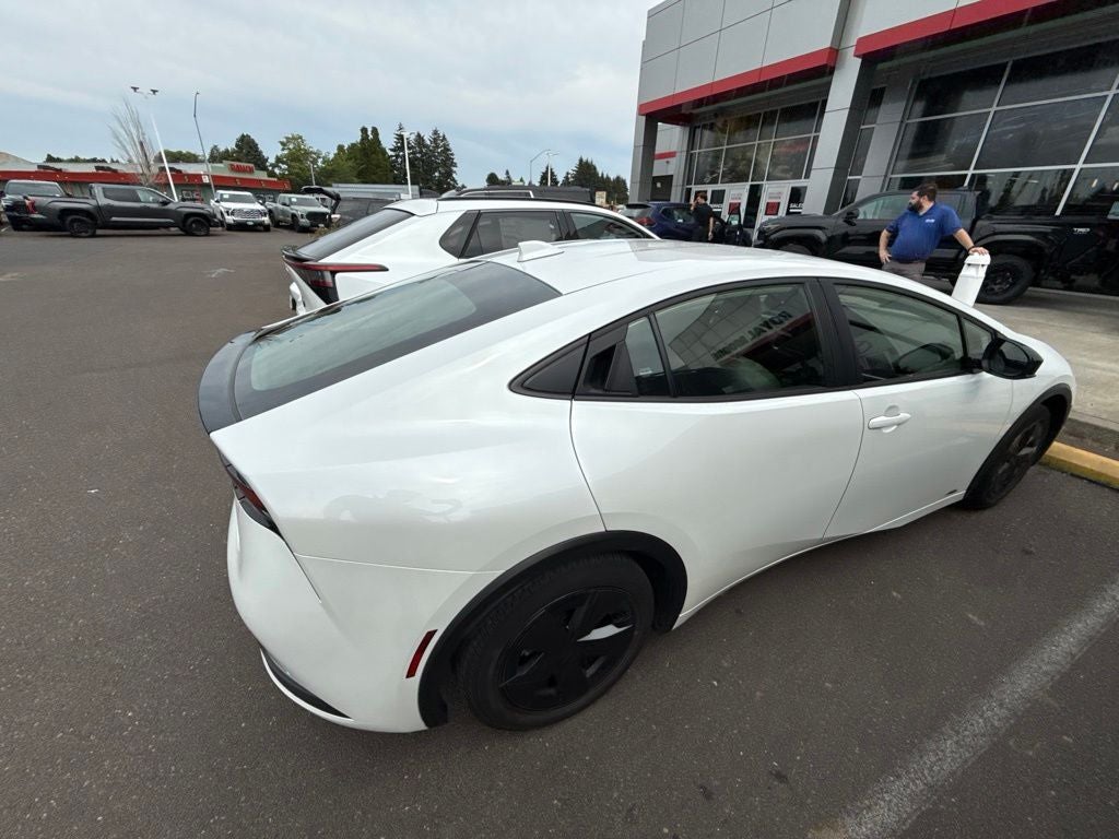 2024 Toyota Prius LE