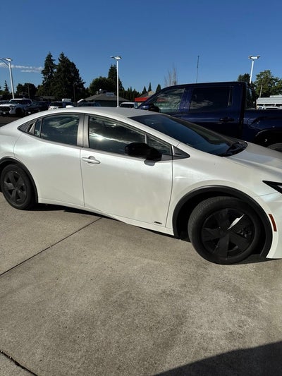 2024 Toyota Prius LE