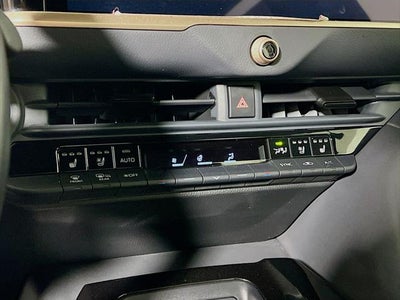 2025 Toyota Crown Platinum