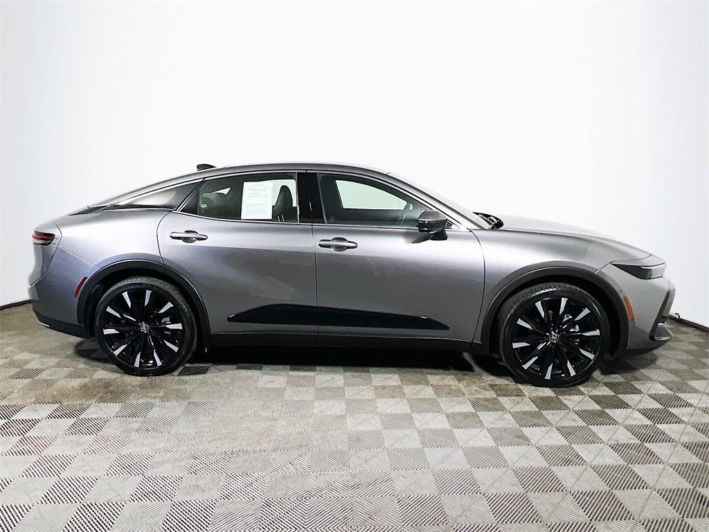 2025 Toyota Crown Platinum