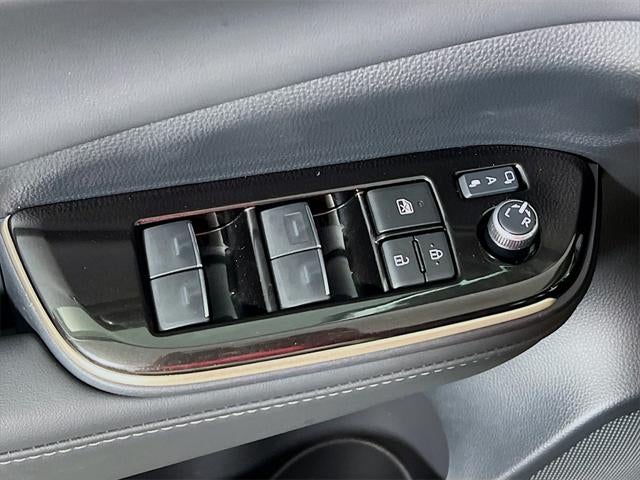 2025 Toyota Crown Platinum