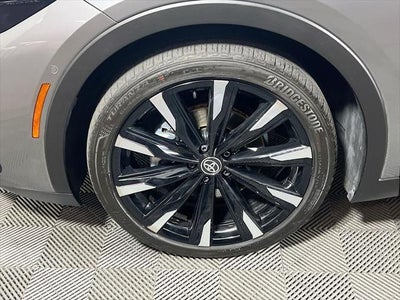 2025 Toyota Crown Platinum