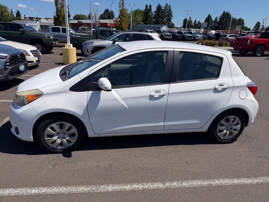 2012 Toyota Yaris LE