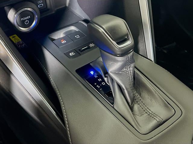 2024 Toyota Venza LE