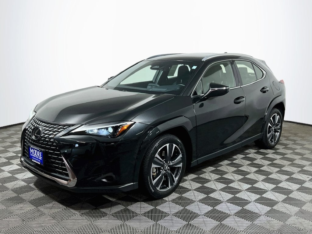 2025 Lexus UX 300h Premium