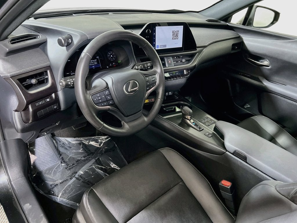 2025 Lexus UX 300h Premium
