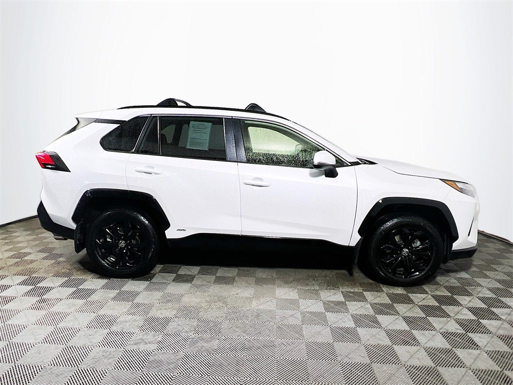 2023 Toyota RAV4 Hybrid SE