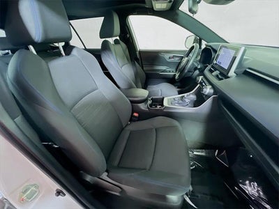 2023 Toyota RAV4 Hybrid SE