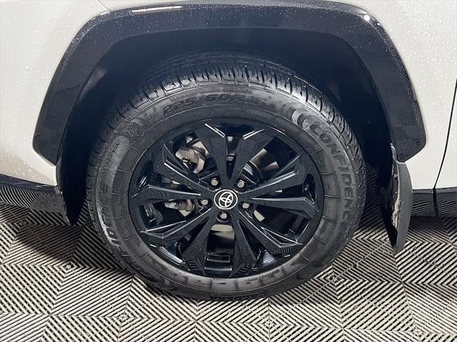 2023 Toyota RAV4 Hybrid SE