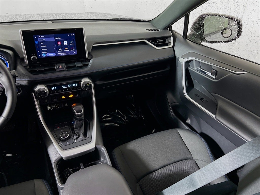 2025 Toyota RAV4 Hybrid SE