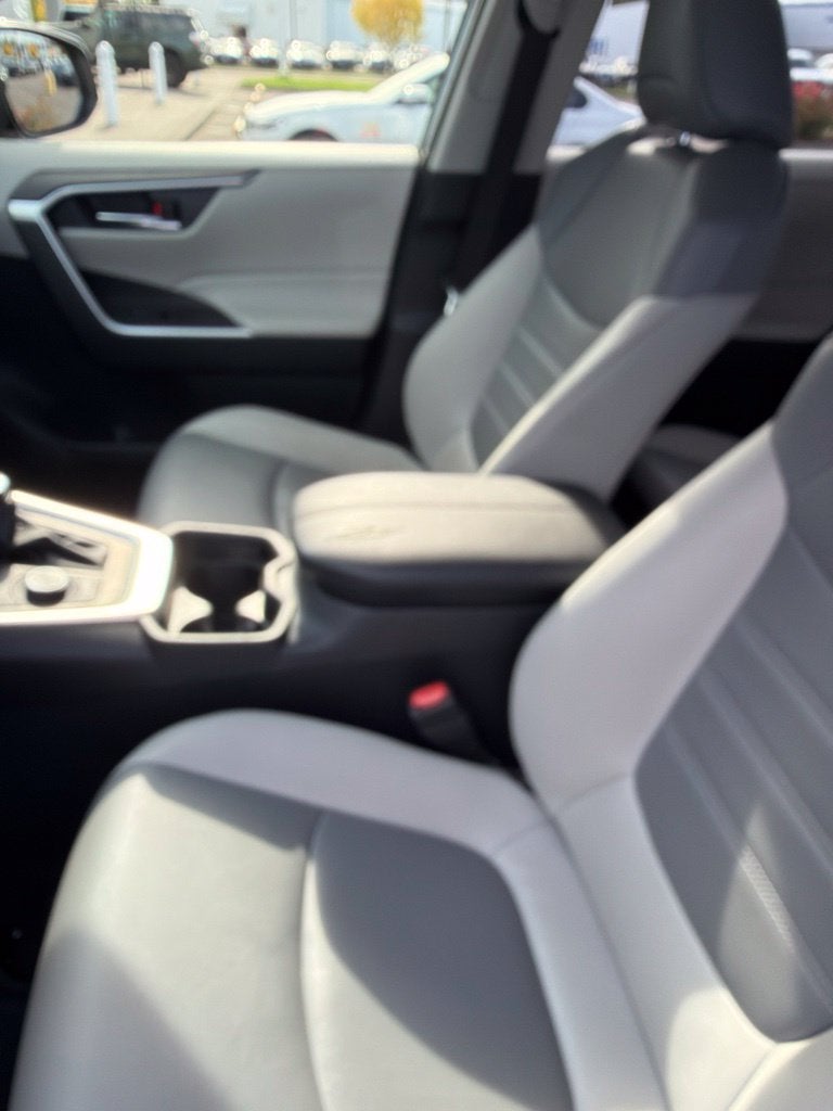 2021 Toyota RAV4 Hybrid XLE Premium