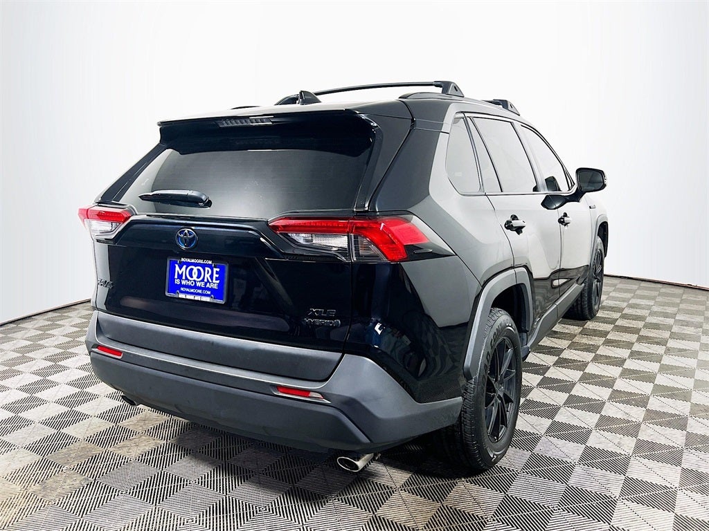 2021 Toyota RAV4 Hybrid XLE