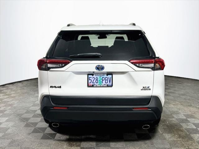 2021 Toyota RAV4 Hybrid XLE