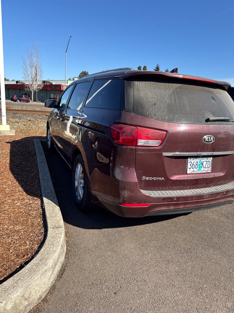 2017 Kia Sedona LX