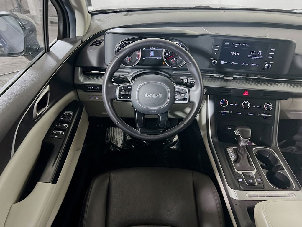 2024 Kia Carnival LX